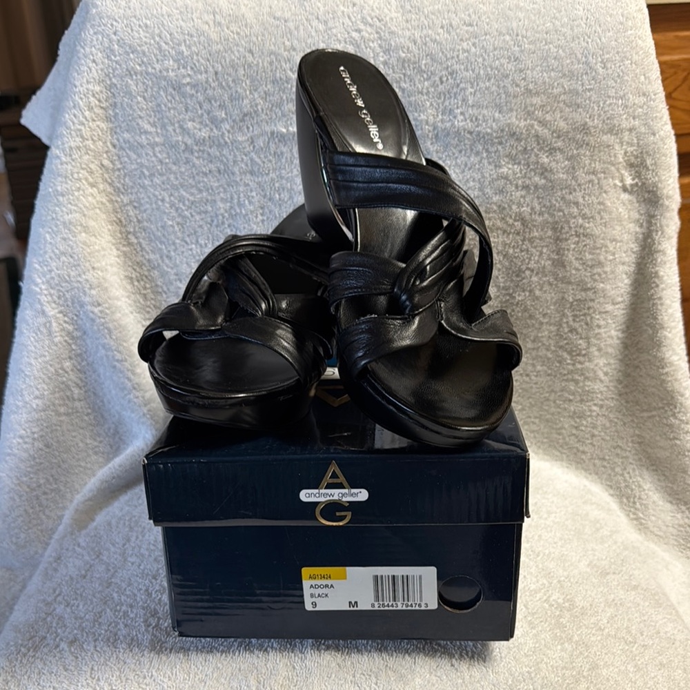 Andrew Geller Black Knotted Slide Sandals